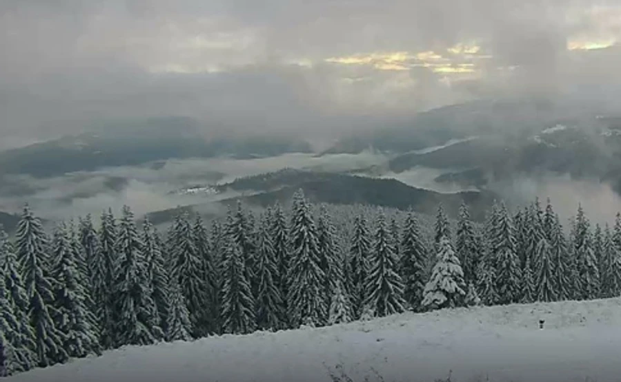 Карпати вже засніжило, синоптики обіцяють сильні заморозки 