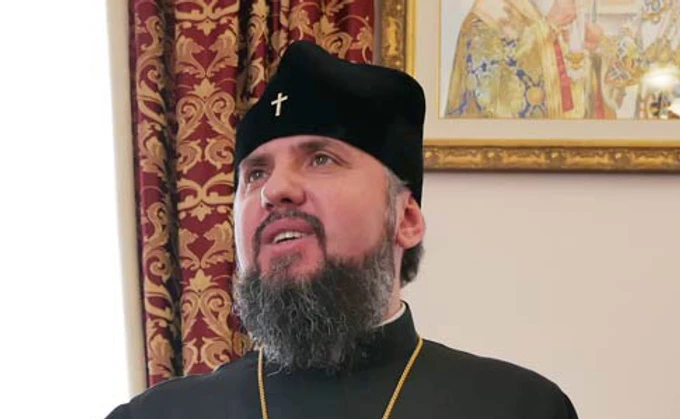 ПЦУ начинает отдавать свои зарубежные приходы Константинополю