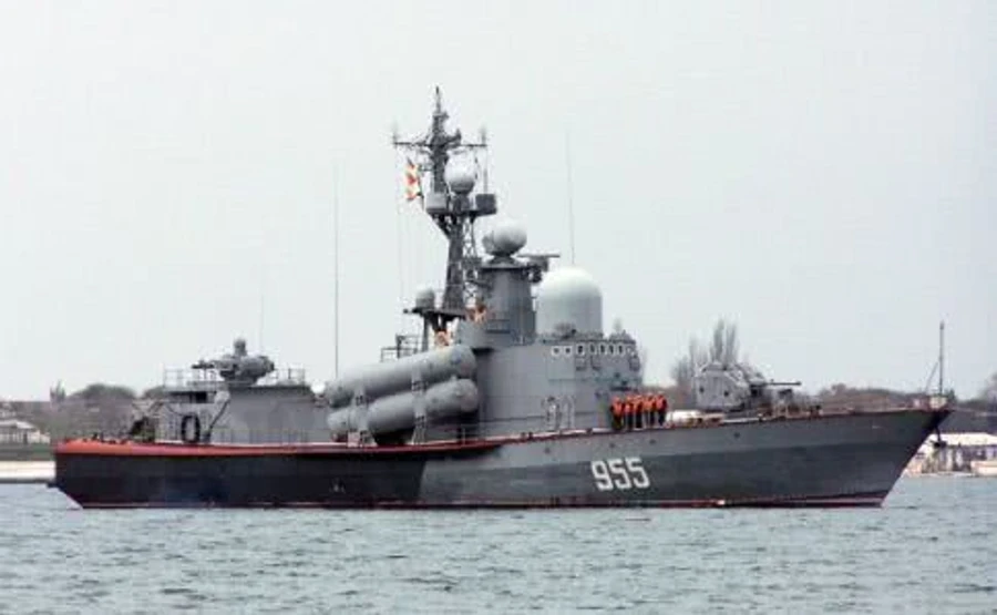 В Севастопольской бухте боевые корабли – на круглосуточном дежурстве