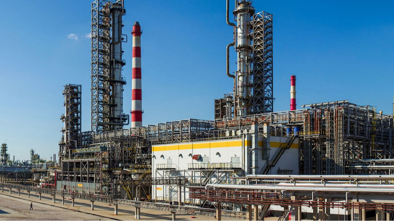 Major Russian oil refinery has ceased all operations since Ukrainian drone attack, Reuters reports