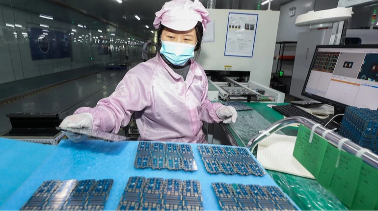 Компании в Китае потихоньку апгрейдят ASML-машины для производства ИИ-чипов из-за санкций