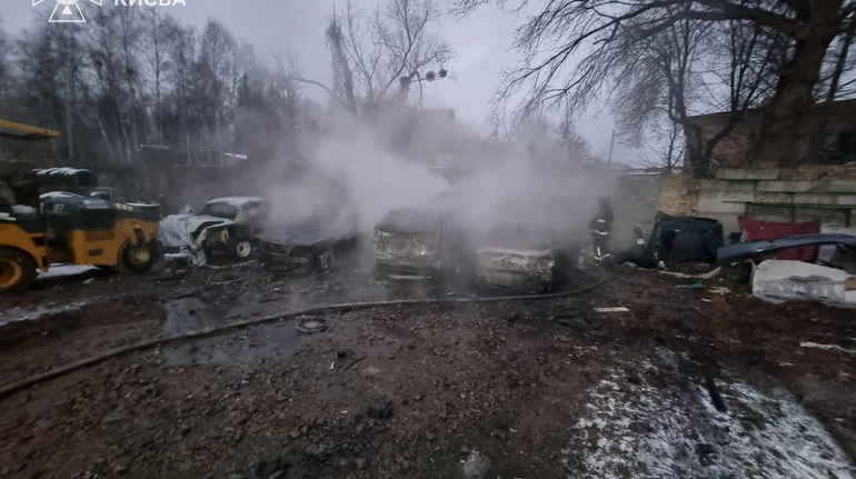 У Києві палають дві багатоповерхівки - Кличко