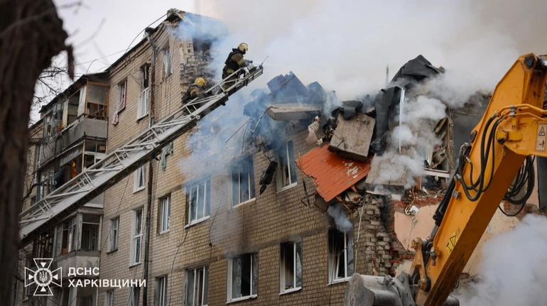 Зеленский: РФ ударила по энергетике и железной дороге в четырех областях