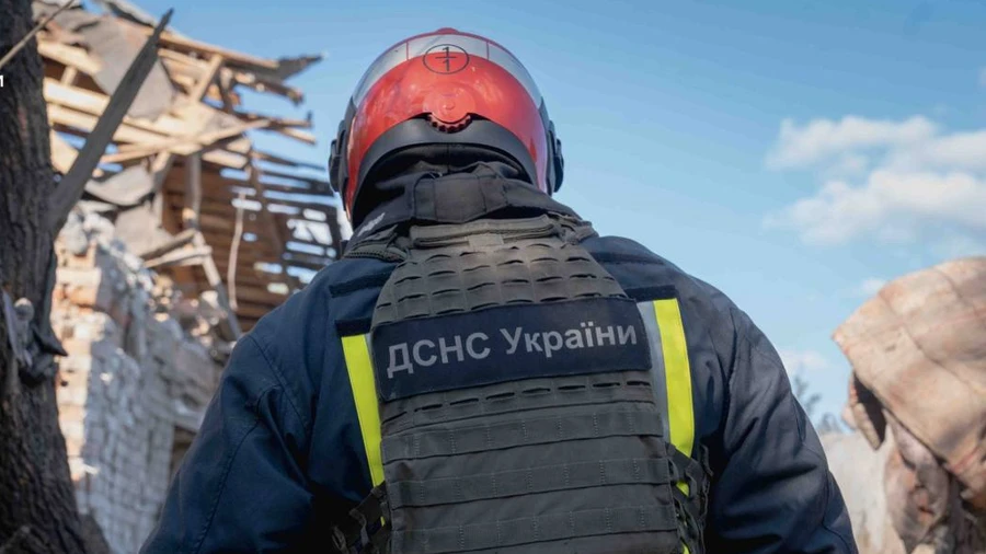 Росіяни вдарили по Миколаєву: 3 постраждалих, пошкоджено склади, офіси і готель