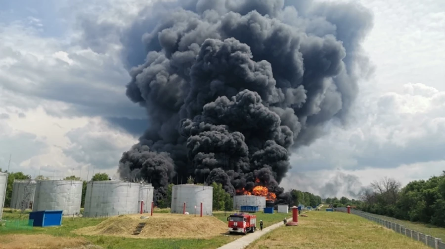 Oil depot in Voronezh put out for over 12 hours