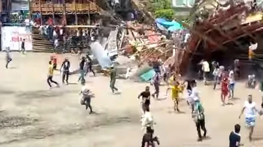 В Колумбии во время корриды обрушилась трибуна стадиона, есть погибшие