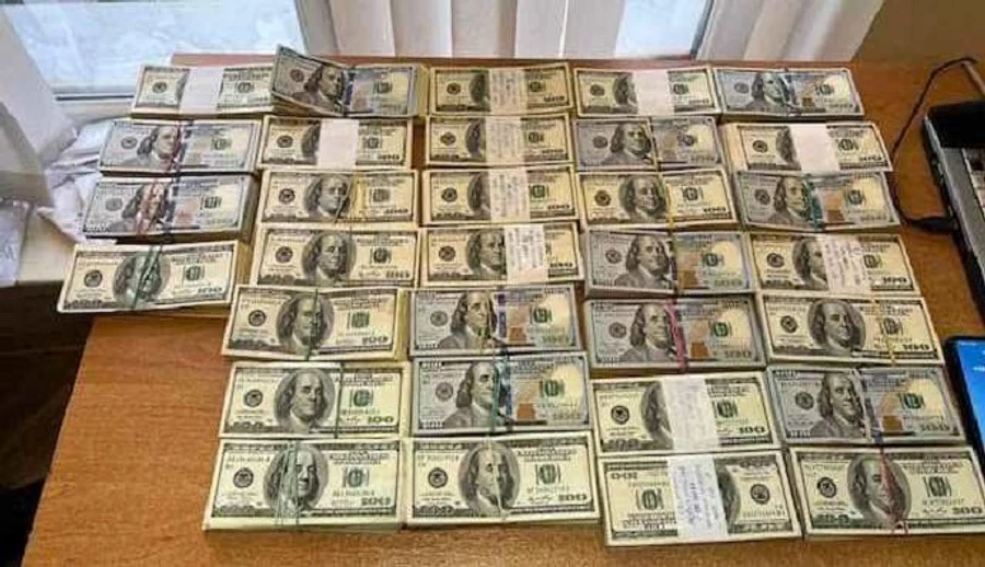 Волынянин пытался незаконно вывезти в Польшу $320 тысяч