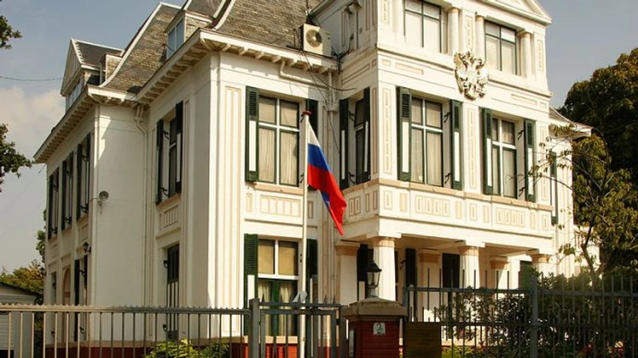 Нидерланды, Бельгия, Чехия и Ирландия высылают российских дипломатов