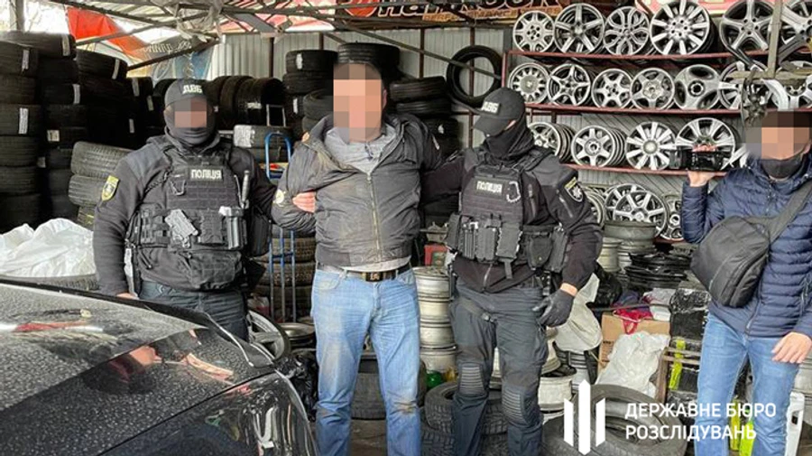 В Киеве полицейский чиновник крышевал рестораны во время локдауна