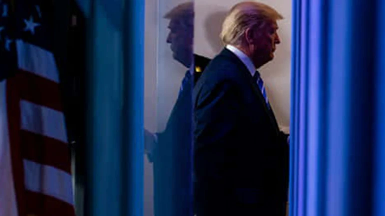 Перегони з вірусом: як пандемія вплинула на політичні розклади у США