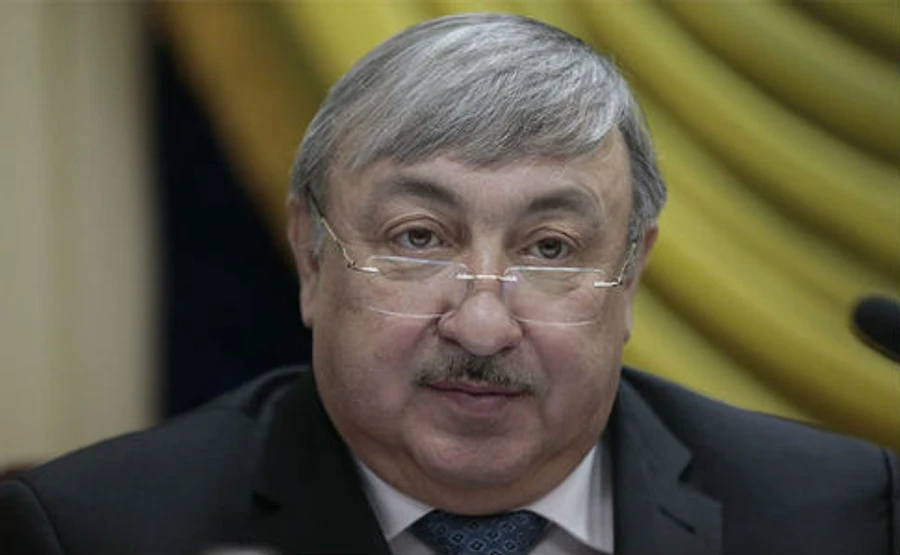 Оточення судді-втікача Татькова заробляє мільйони на арештованому майні