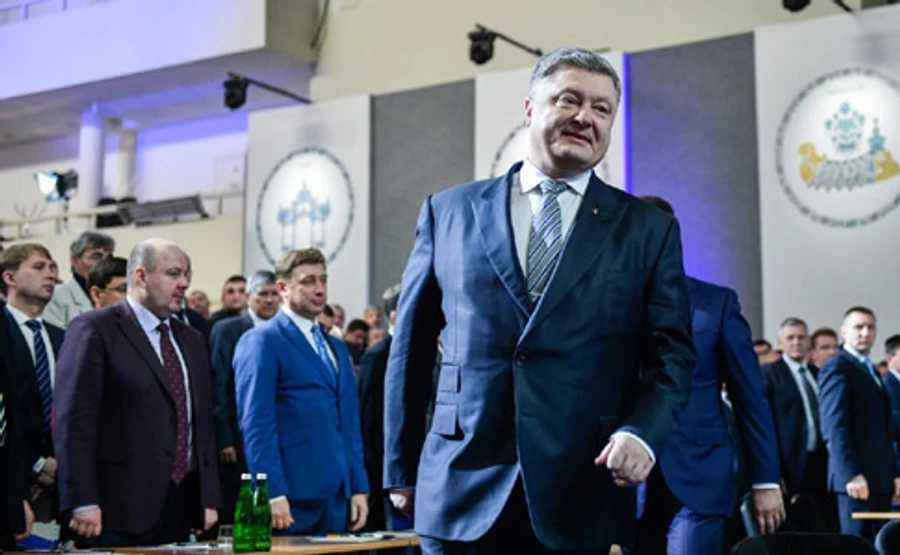 НАЗК не встигло перевірити декларації Порошенка та інших топ-чиновників