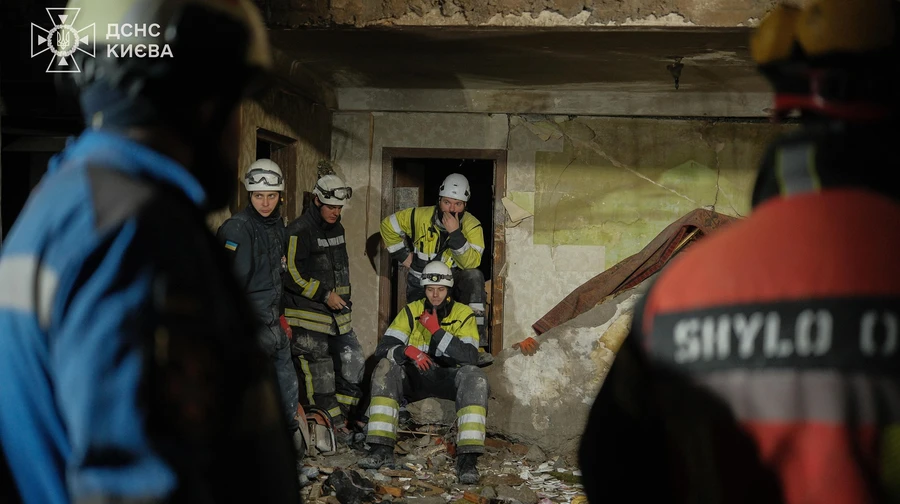 Search and rescue operation completed in Kyiv's Desnianskyi district – photos