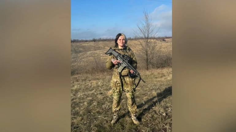 На війні загинула військовослужбовиця і мисткиня Лана Чорногорська