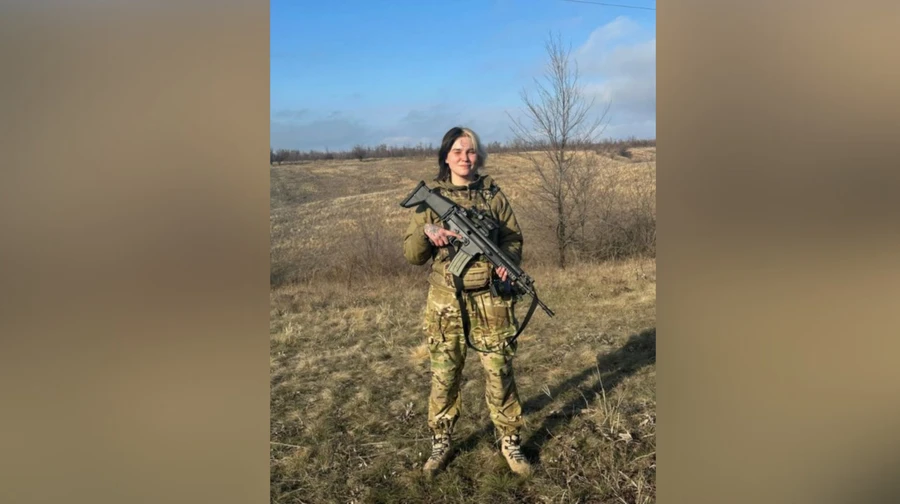 На войне погибла военнослужащая и художница Лана Черногорская