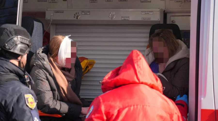 Россияне ударили по роддому в Запорожье, есть пострадавшие