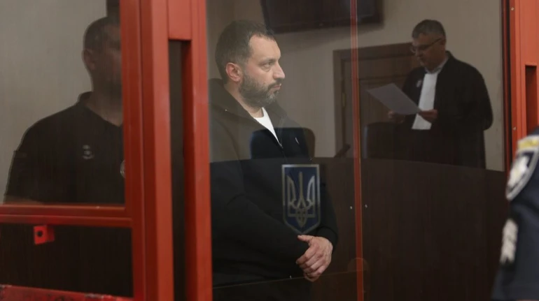 Усі поліцейські у справі про кришування порноофісів вийшли з СІЗО