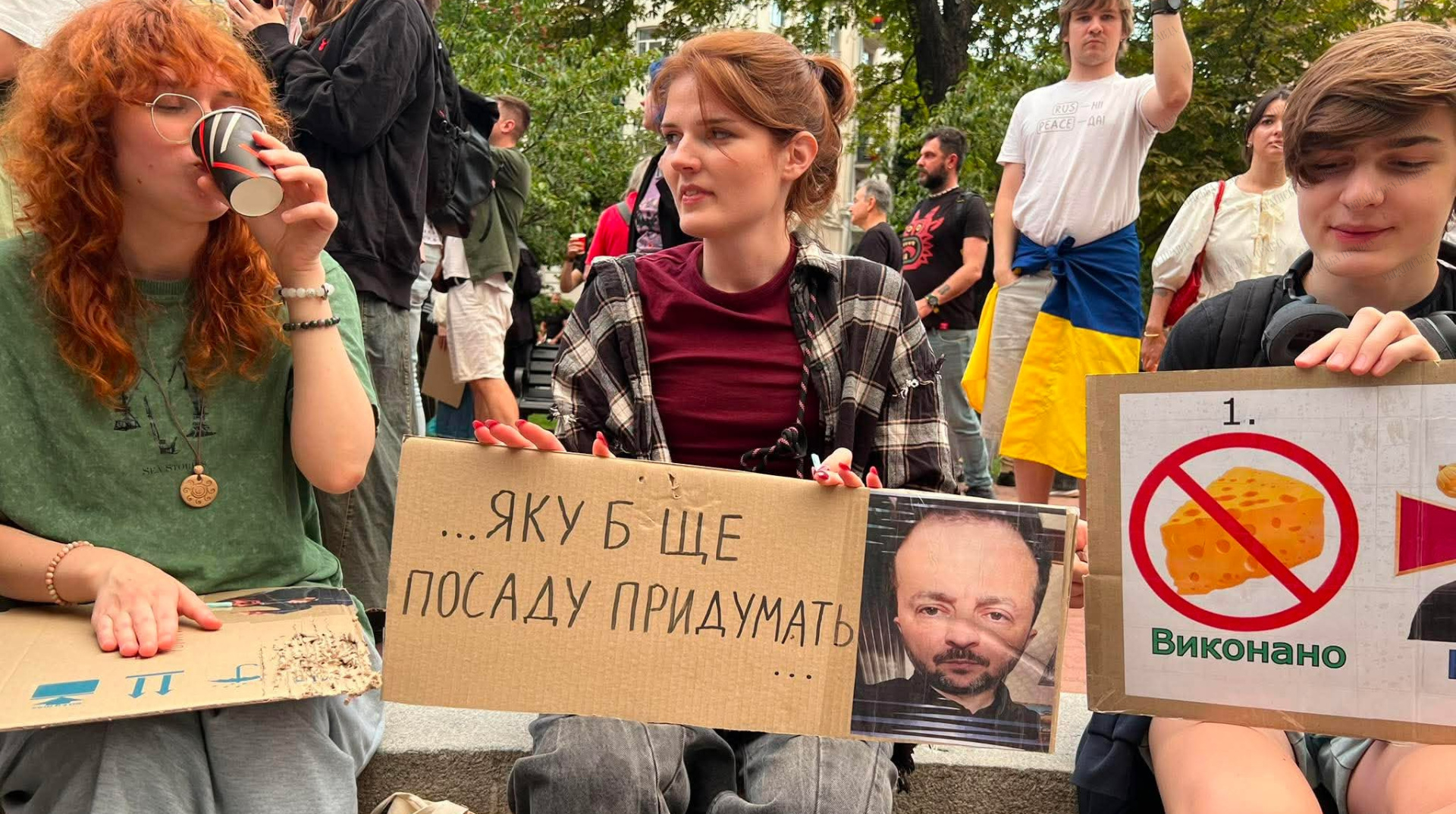 У Києві та інших містах дев’ятий день тривають мітинги проти відставки Федорова