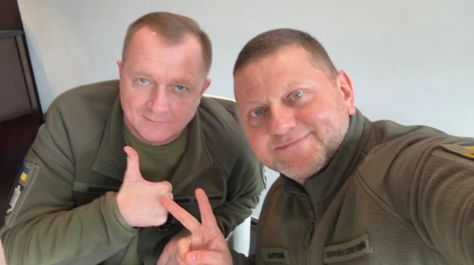 Former Commander-in-Chief and former General Staff Chief were released from military duty together, sources say