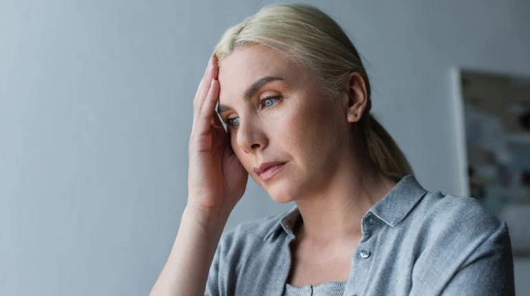 Акне, заїкання, мутизм: як тіло реагує на стрес і чим загрожує рік хронічних переживань