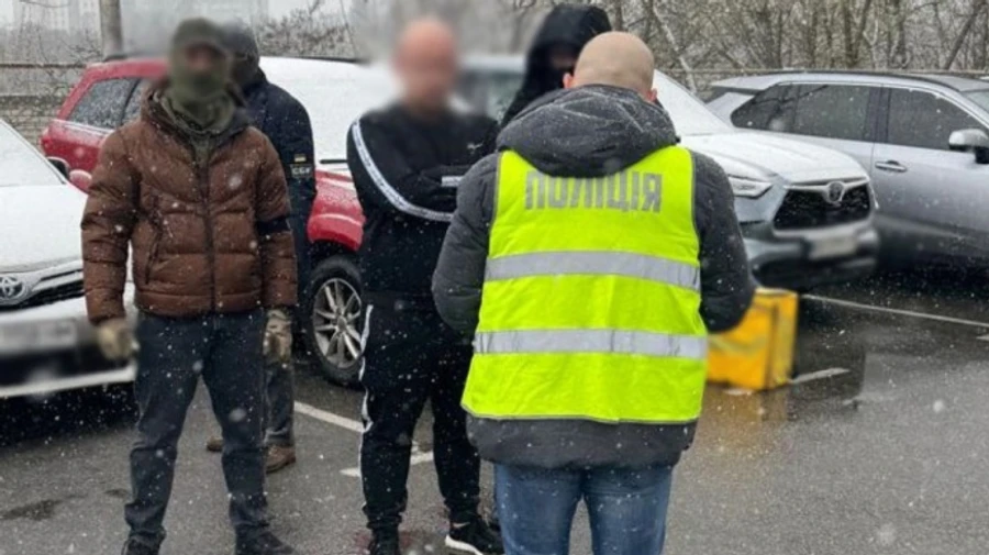 Столичний адвокат-консультант судді КС бронював чоловіків від призову до ЗСУ