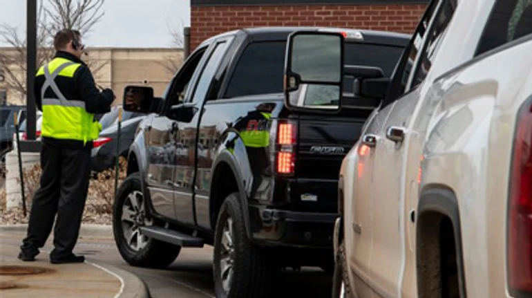 Украинцы смогут бесплатно растаможить авто из Европы. Как это будет работать?