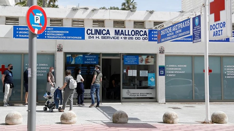 Німецький лікар на Майорці за 80 євро видавав негативні тести на COVID