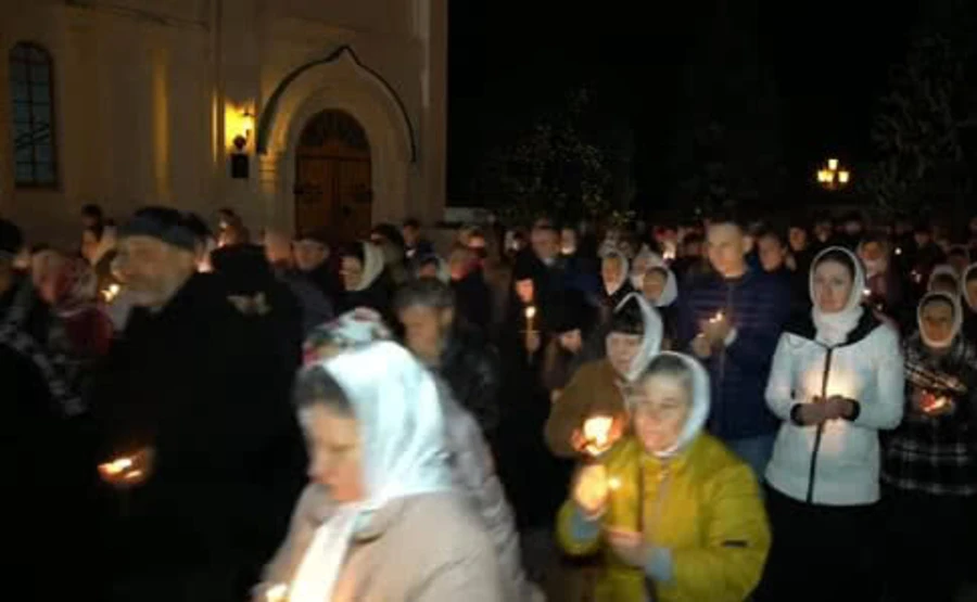 Из-за нарушения карантина в Святогорской лавре перекрыли выезды из области