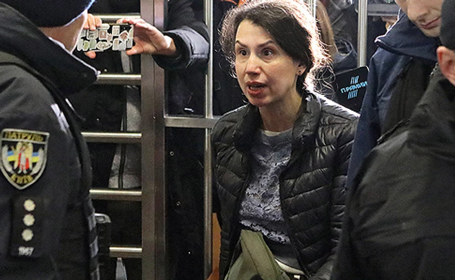 В ГБР говорят, что задерживать Черновол следователи не собираются