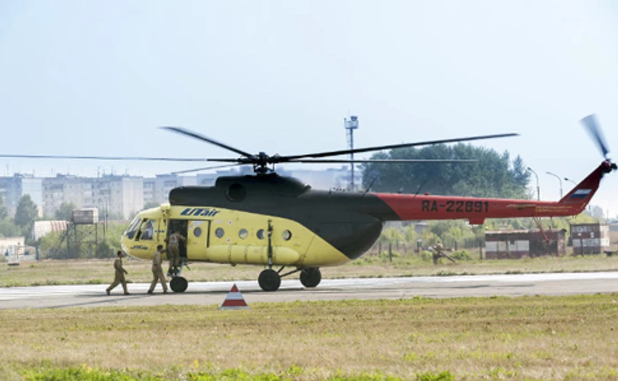 Крах Мі-8 в Росії: З'явилося відео з місця аварії та версія катастрофи