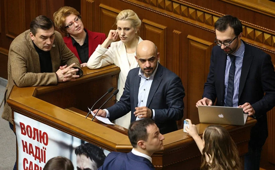 Группа депутатов БПП составила план выхода из политического кризиса