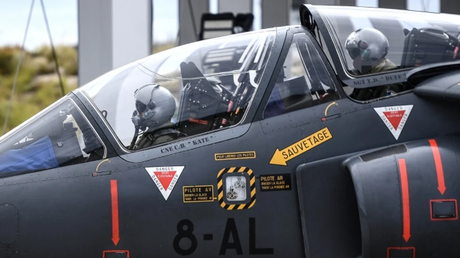 Zelenskyy: France to train more Ukrainian pilots on Mirage jets