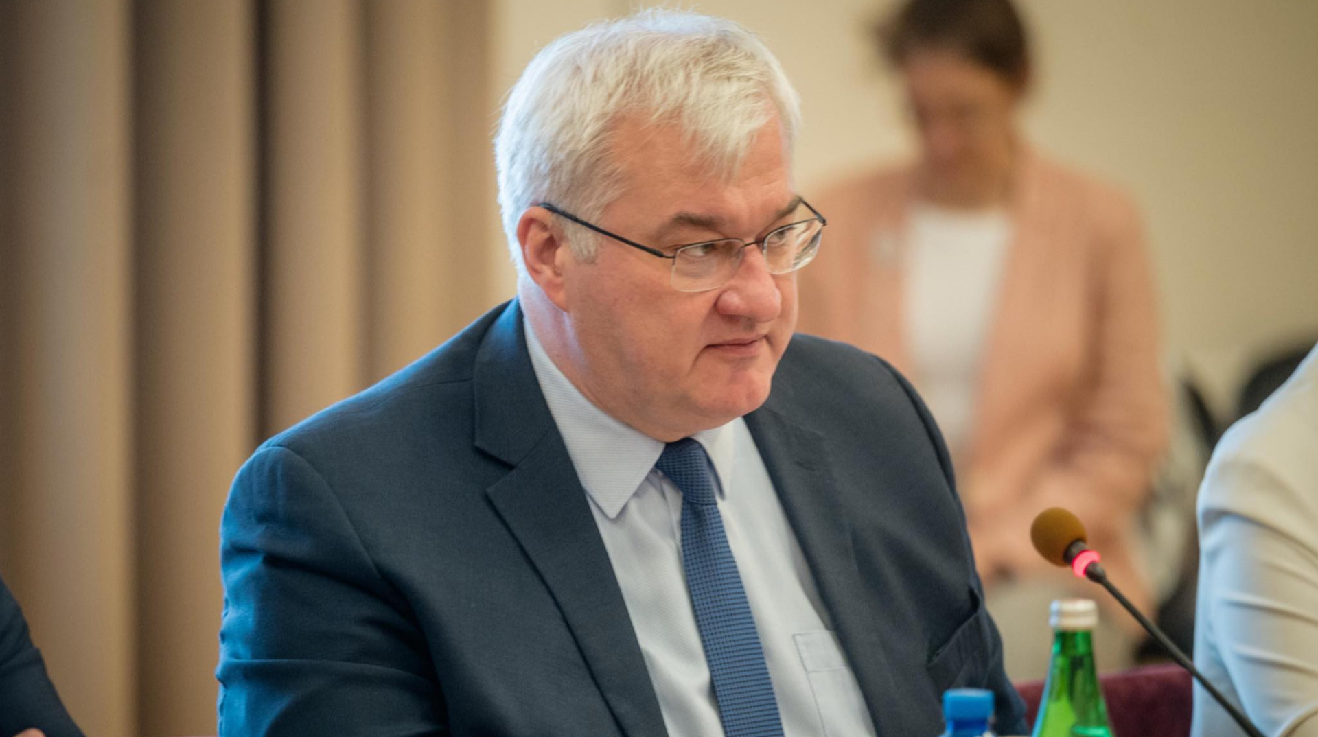 Молоді українці з ТОТ зможуть отримати документи у 5 країнах – МЗС
