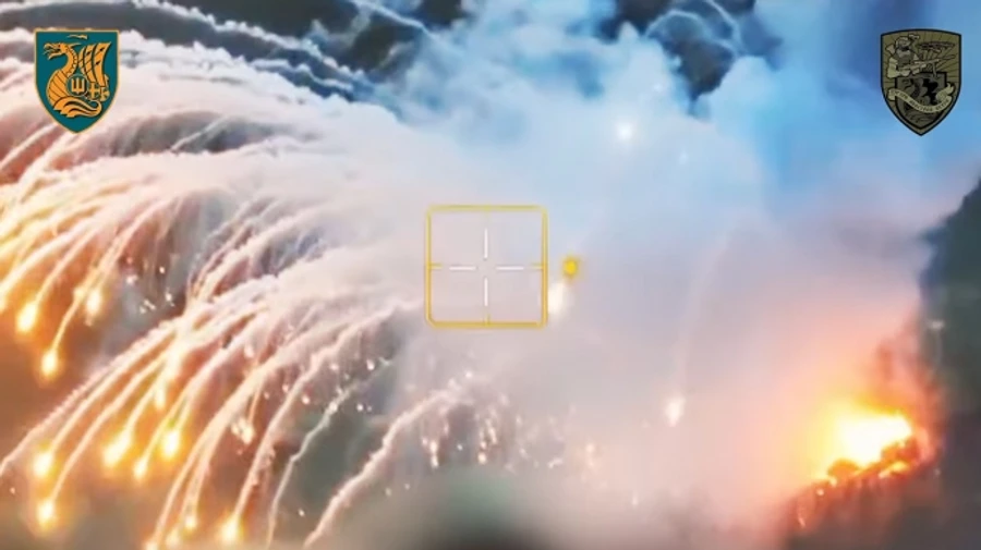 Ukrainian marines in Mykolaiv Oblast destroy Russian armoured vehicle – video