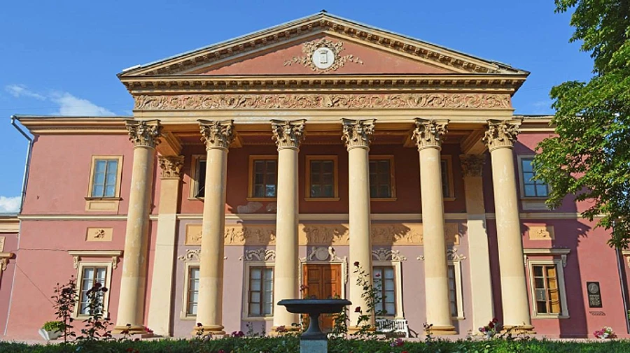 Зеленский предоставил Одесскому художественному музею статус национального