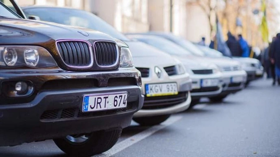 Розмитнити автомобіль можна буде через Дію – ОП