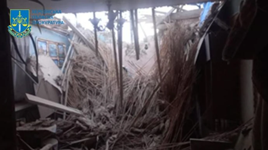 Russians injure four and kill two civilians, including teenager, in Kherson Oblast