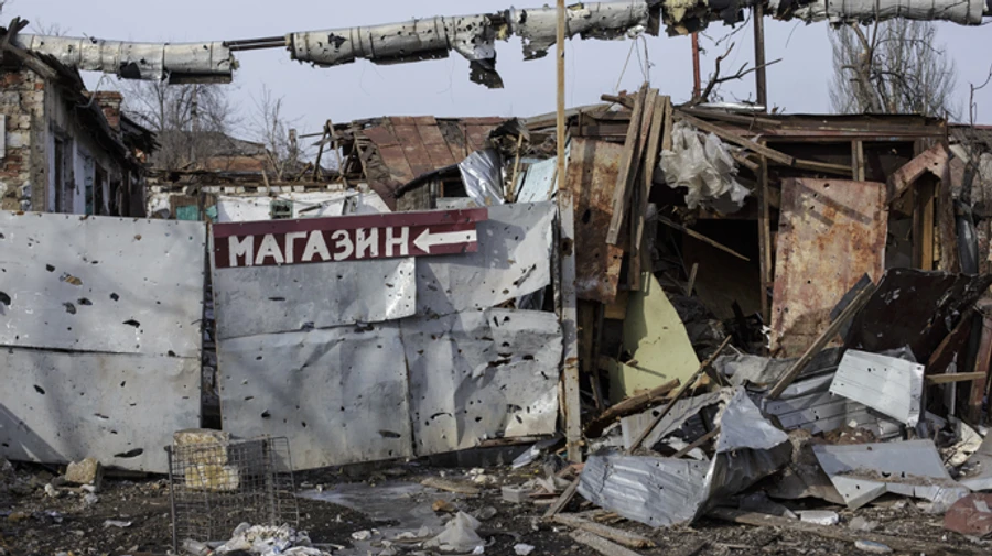 Окупанти б'ють по житлових кварталах Донеччини, атакували гуманітарний пункт на Херсонщині – ОВА
