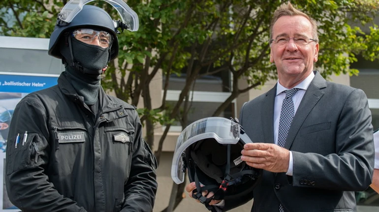 Министр по вопросам танков: как перемены в Минобороны Германии повлияют на поддержку Украины