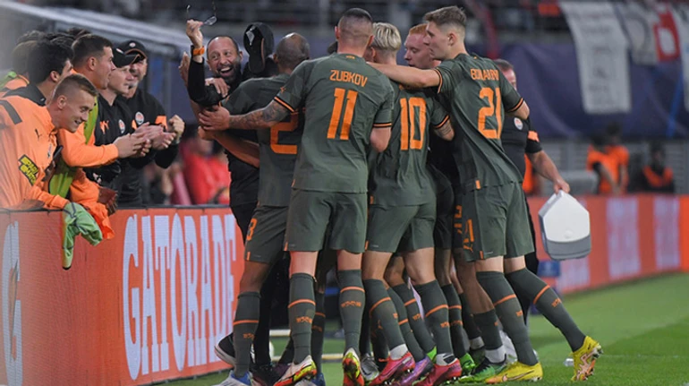 Футбольные клубы провели рекордное трансферное лето. А как подписывают игроков в Украинскую Премьер-Лигу во время войны?