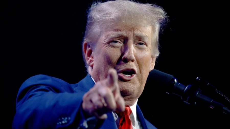 Trump blames Zelenskyy, Biden and Putin for war