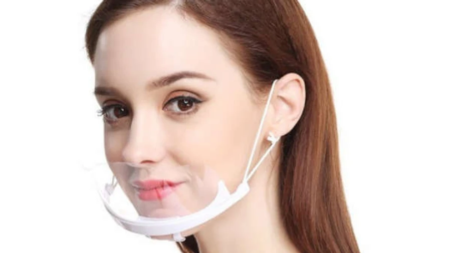 Минздрав подчеркивает: пластиковые прозрачные маски не защищают от коронавируса