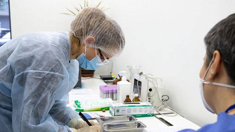 В Киеве новых больных COVID-19 уже в три раза больше, чем выздоровлений