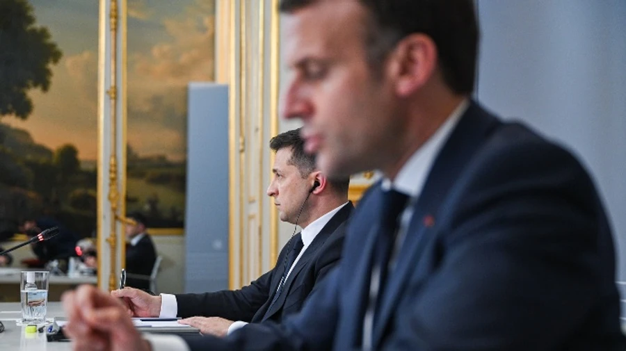 Меркель, Макрон і Зеленський закликали Росію відвести війська від України