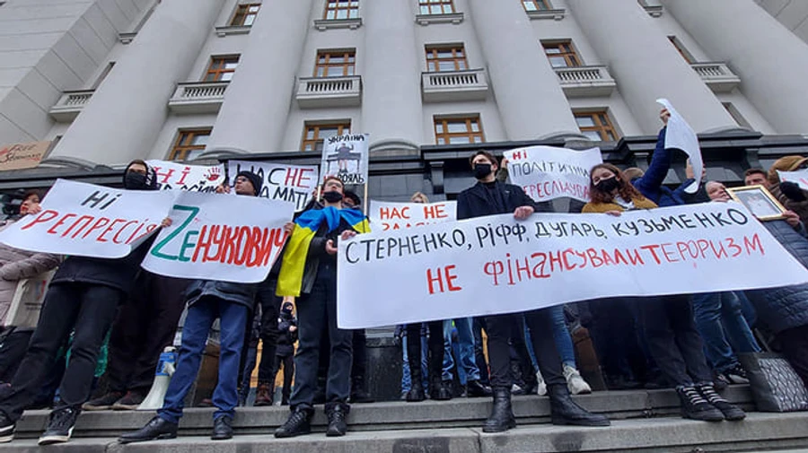 Головні новини суботи і ночі: протести проти вироку Стерненку, пожежа в лікарні