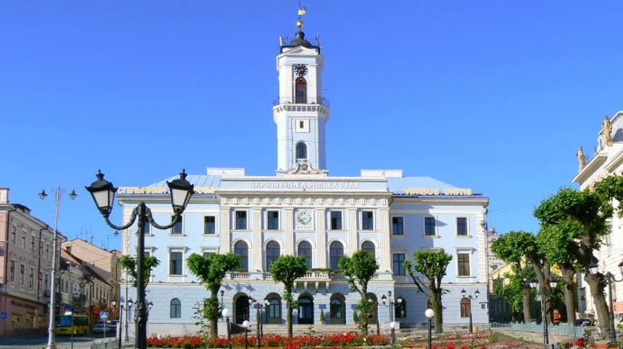 Нынешний мэр Черновцов проигрывает выборы - экзит-пол