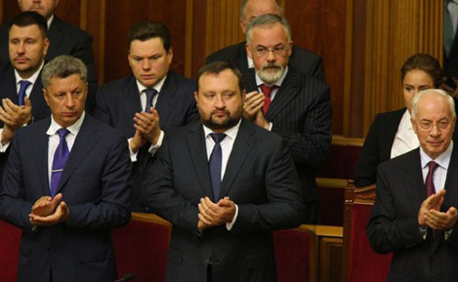 ЄС може зняти санкції з Арбузова, Пшонки та Клименка – журналіст