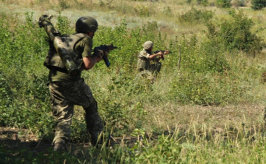 ООС: Боевики били из минометов, БМП и гранатометов, есть раненые