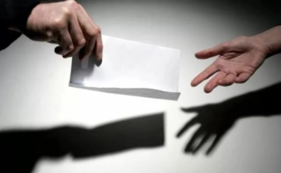 Вивести з тіні: Кабмін пропонує нововведення щодо зарплат і податків