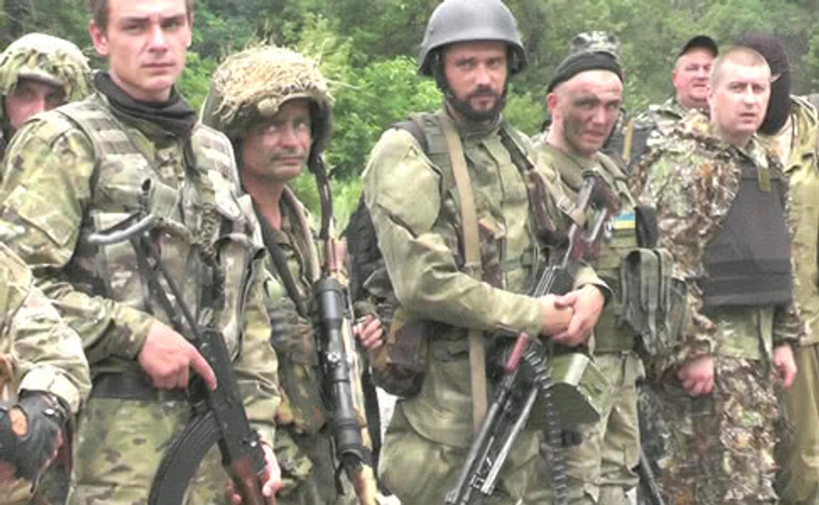 Уряд надасть статус учасника АТО добровольцям